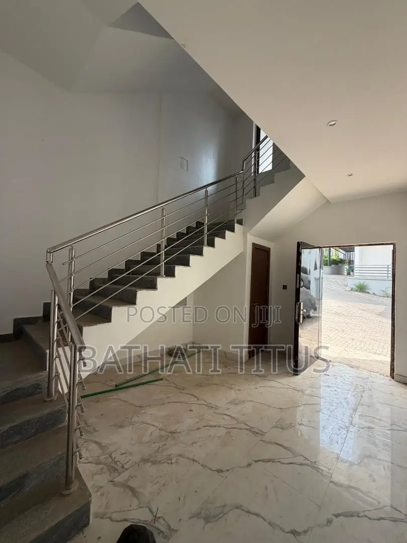 4bdrm Duplex in Asokoro for sale in Asokoro