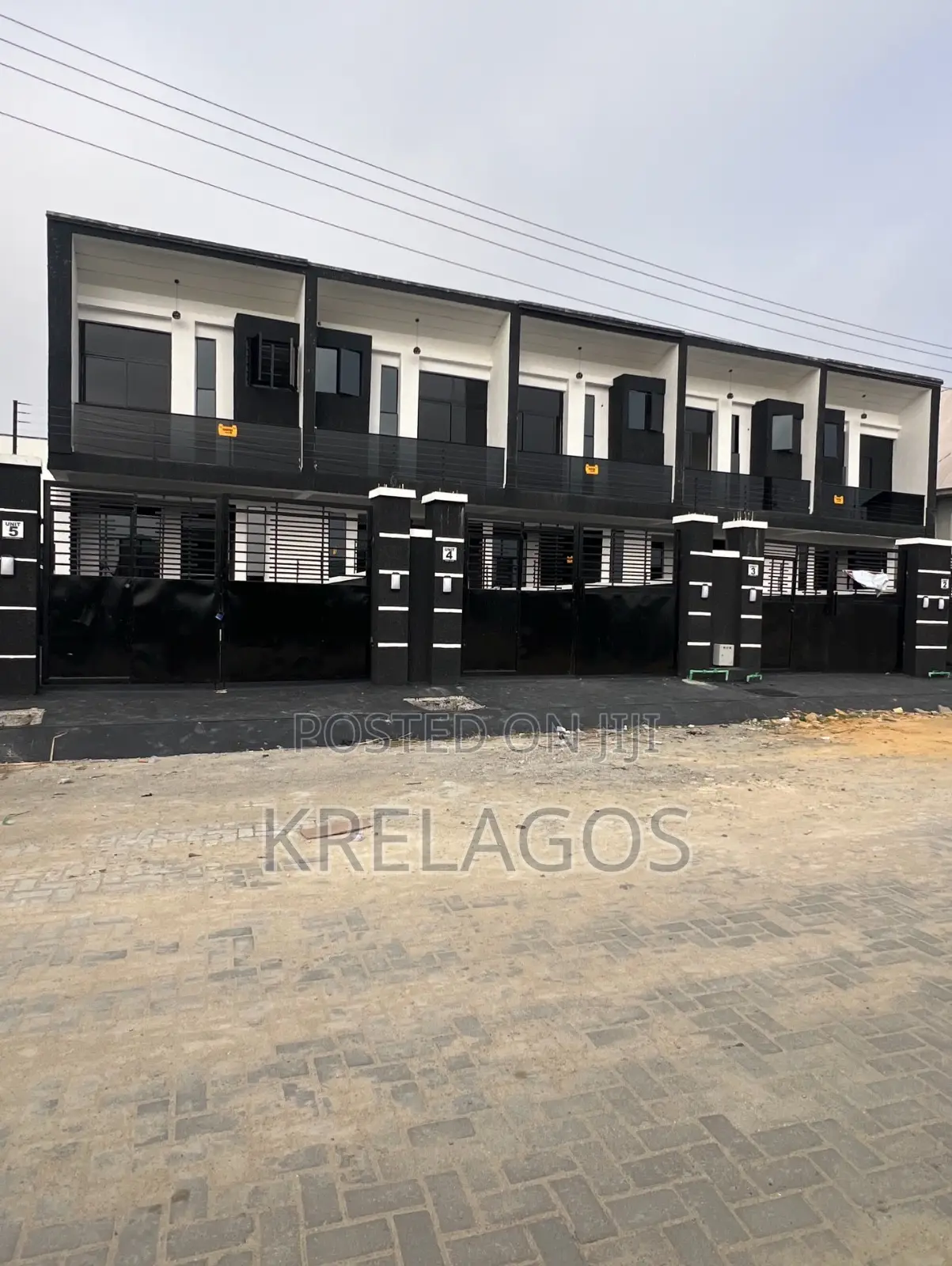 4bdrm Duplex in Ikota for rent in Ikota