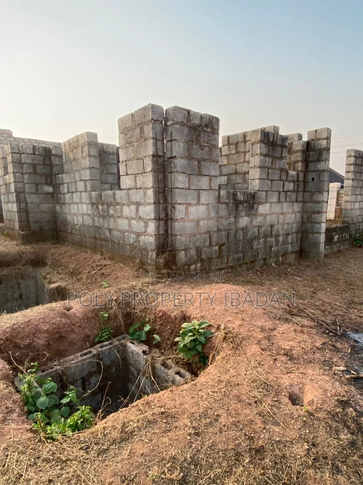 Land for Sale 21⁄2 Plots of Land Located at Adetokun, Ologuneru. in Ologuneru