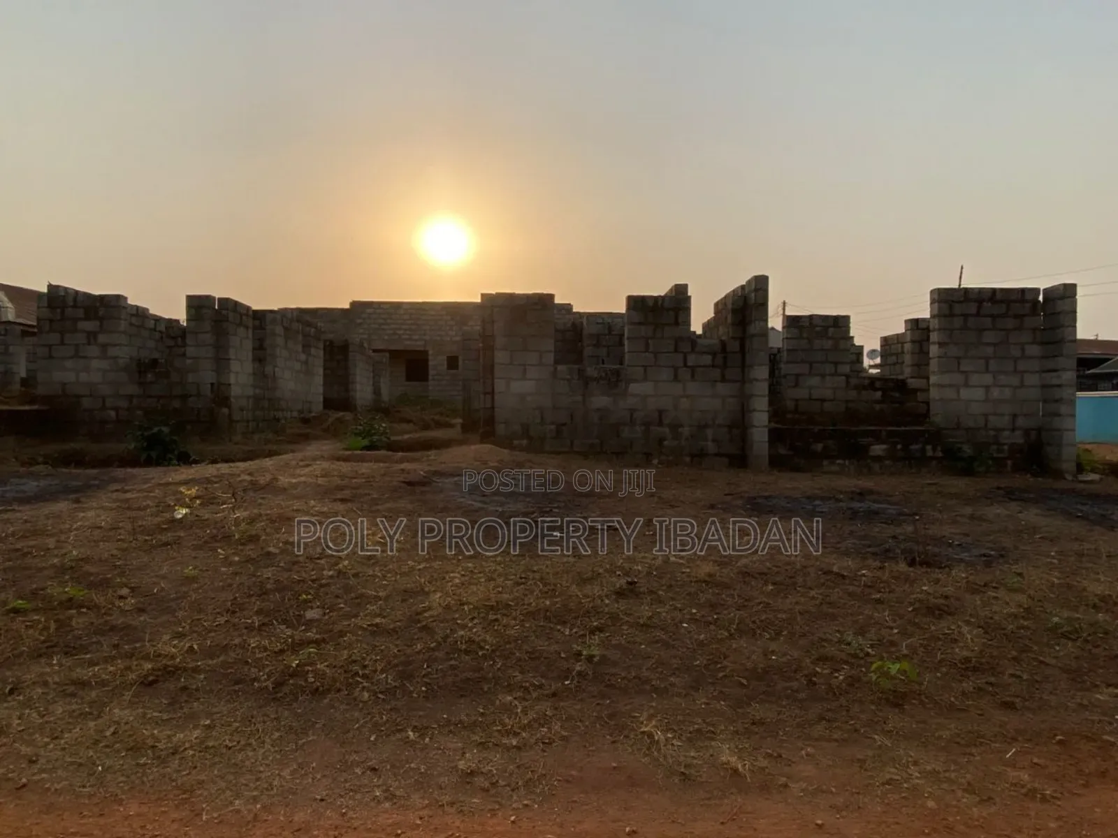 Land for Sale 21⁄2 Plots of Land Located at Adetokun, Ologuneru. in Ologuneru