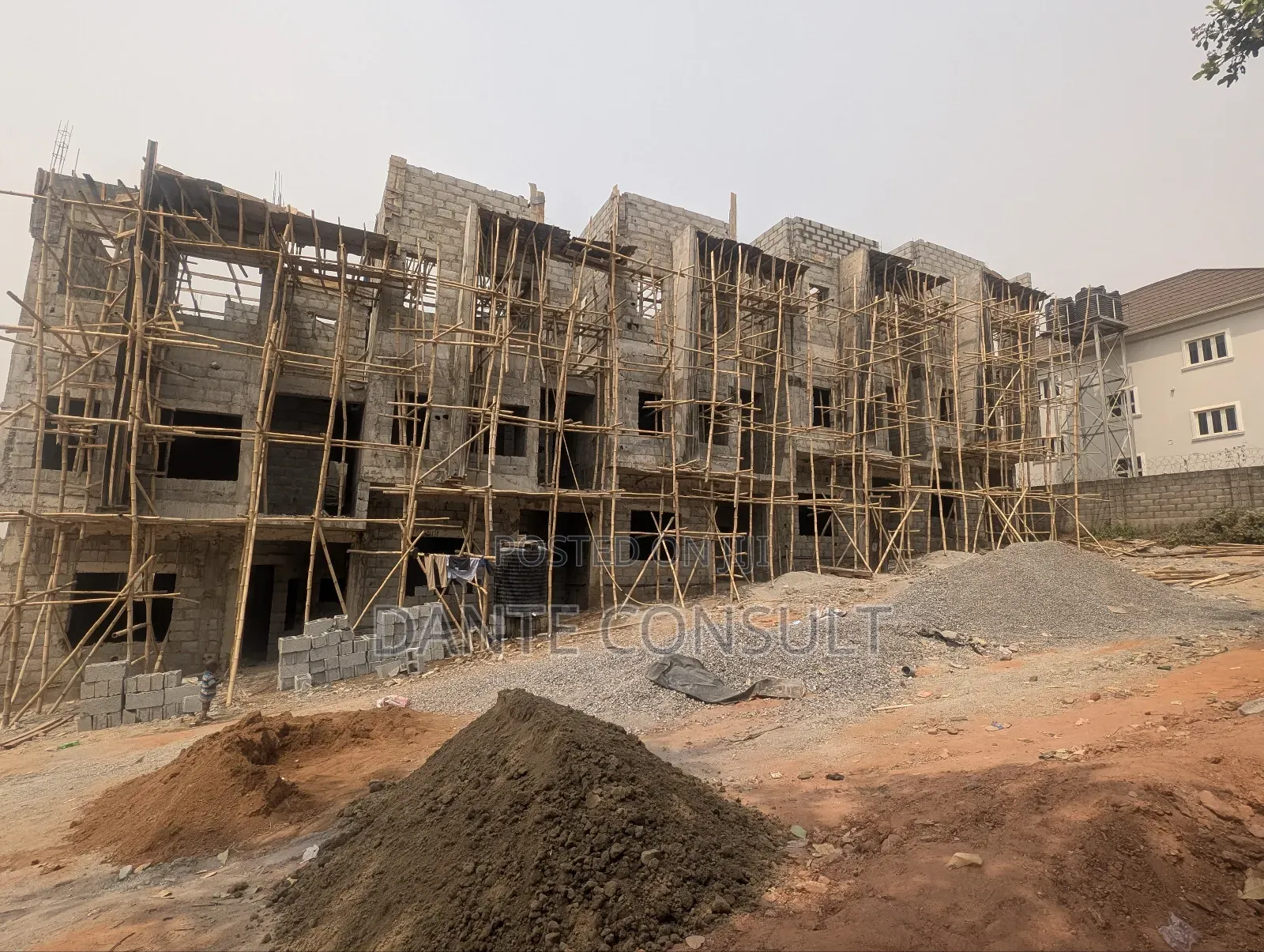 4bdrm Duplex In Kaura For Sale in Kaura
