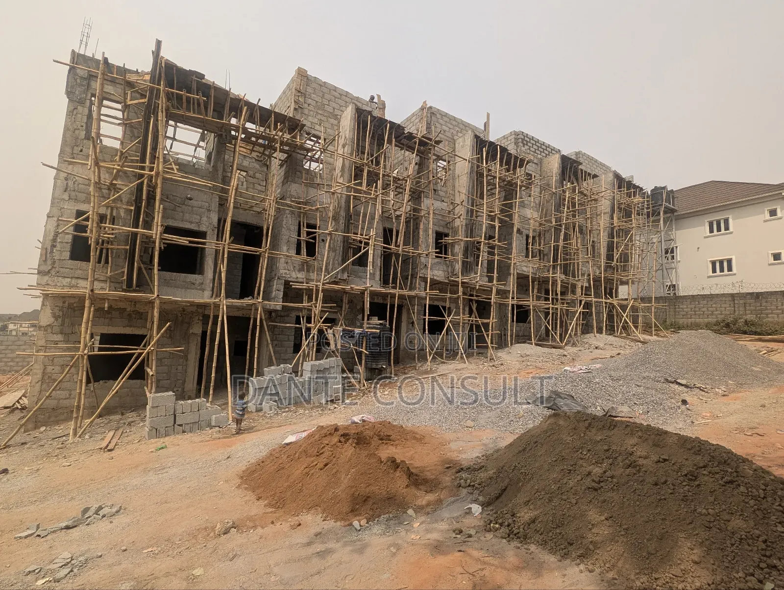 4bdrm Duplex In Kaura For Sale in Kaura