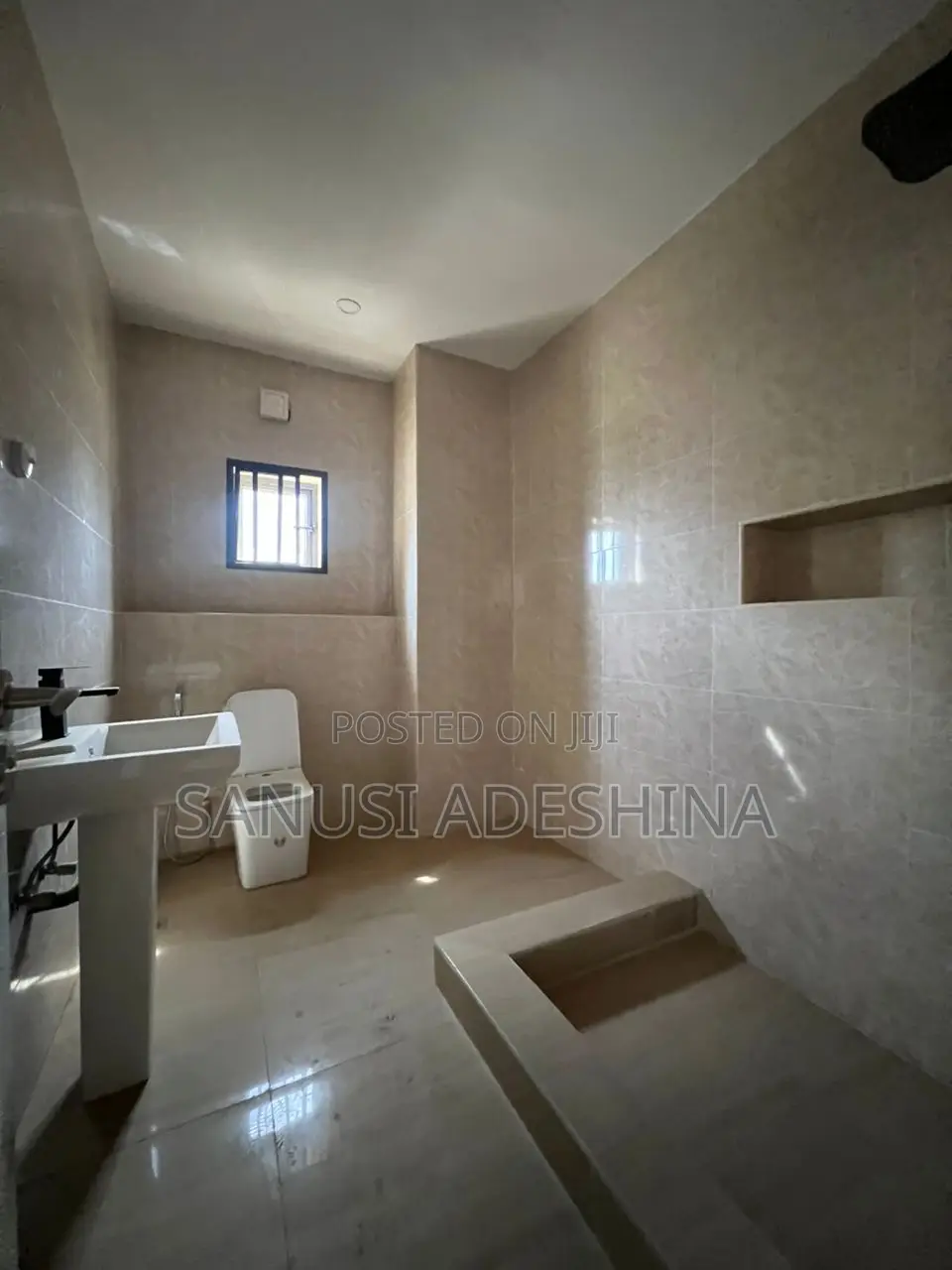 4bdrm Duplex in Jahi Gilmore,Fct for sale in Jahi