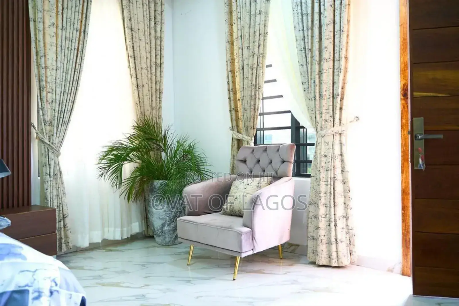 4bdrm Duplex in Chevron Toll Gate for sale in Chevron