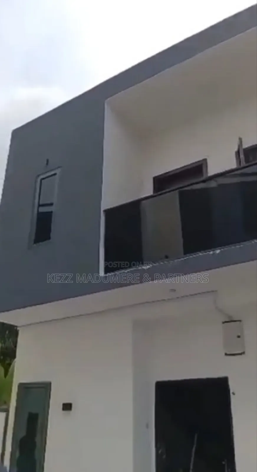 10bdrm Duplex in Rumuosi Port for sale in Rumuosi