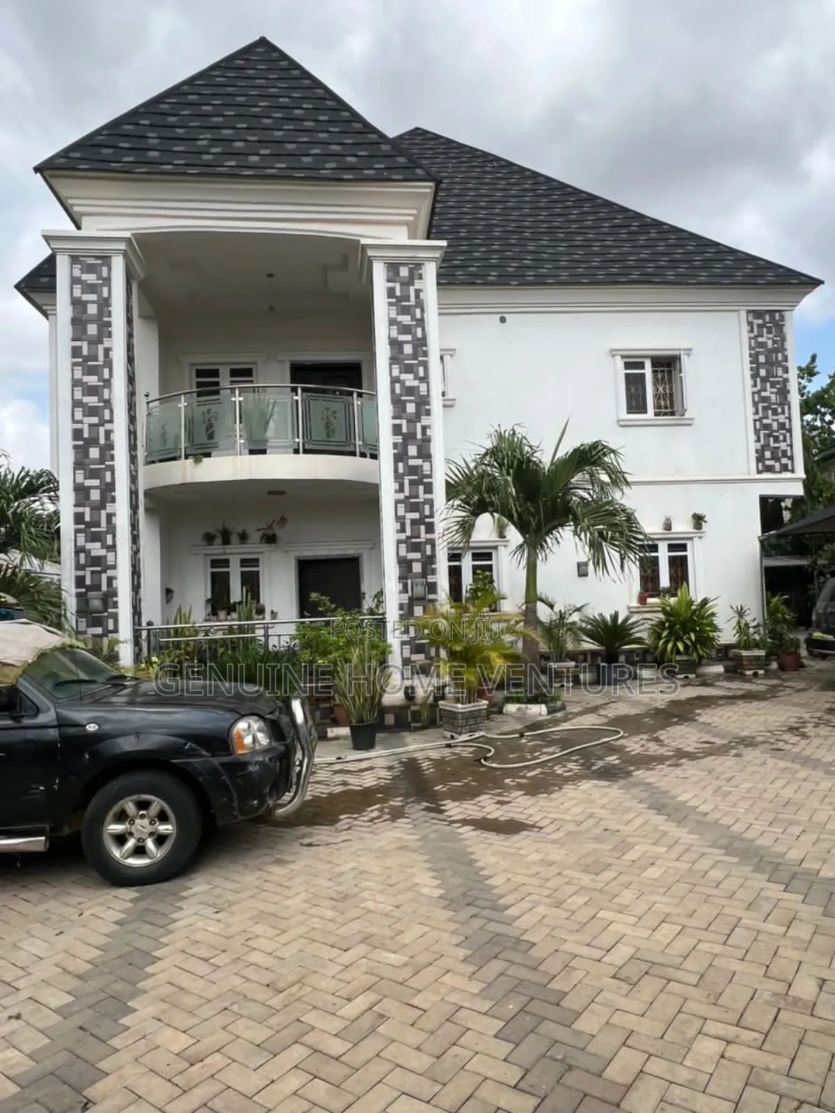4bdrm Duplex in Mararaba for sale in Mararaba