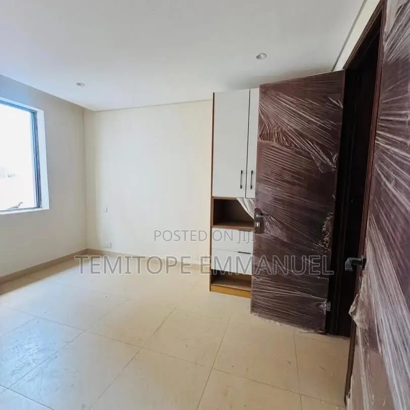 Furnished 4bdrm Duplex in Omole Phase 1 for sale in Omole Phase 1