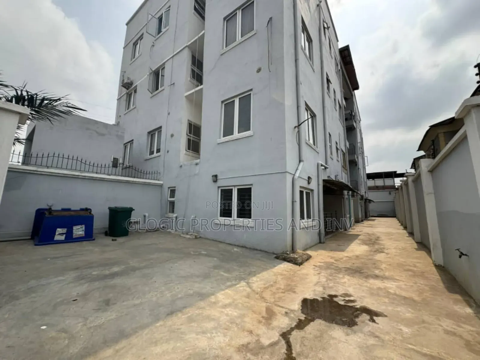 Furnished 3bdrm Apartment in Magodo Phase 1 for sale in GRA Phase 1