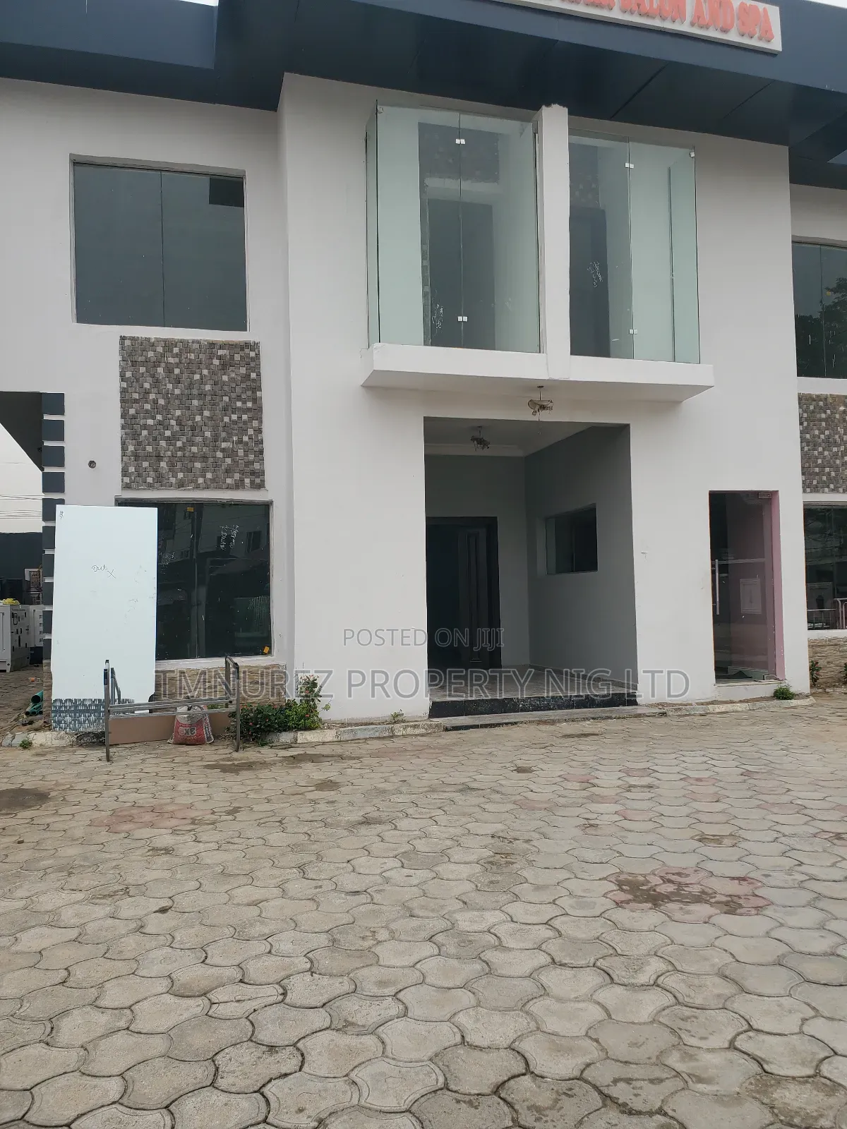 Shop Space for Rent at Lekki Phase1 in Lekki Phase 1