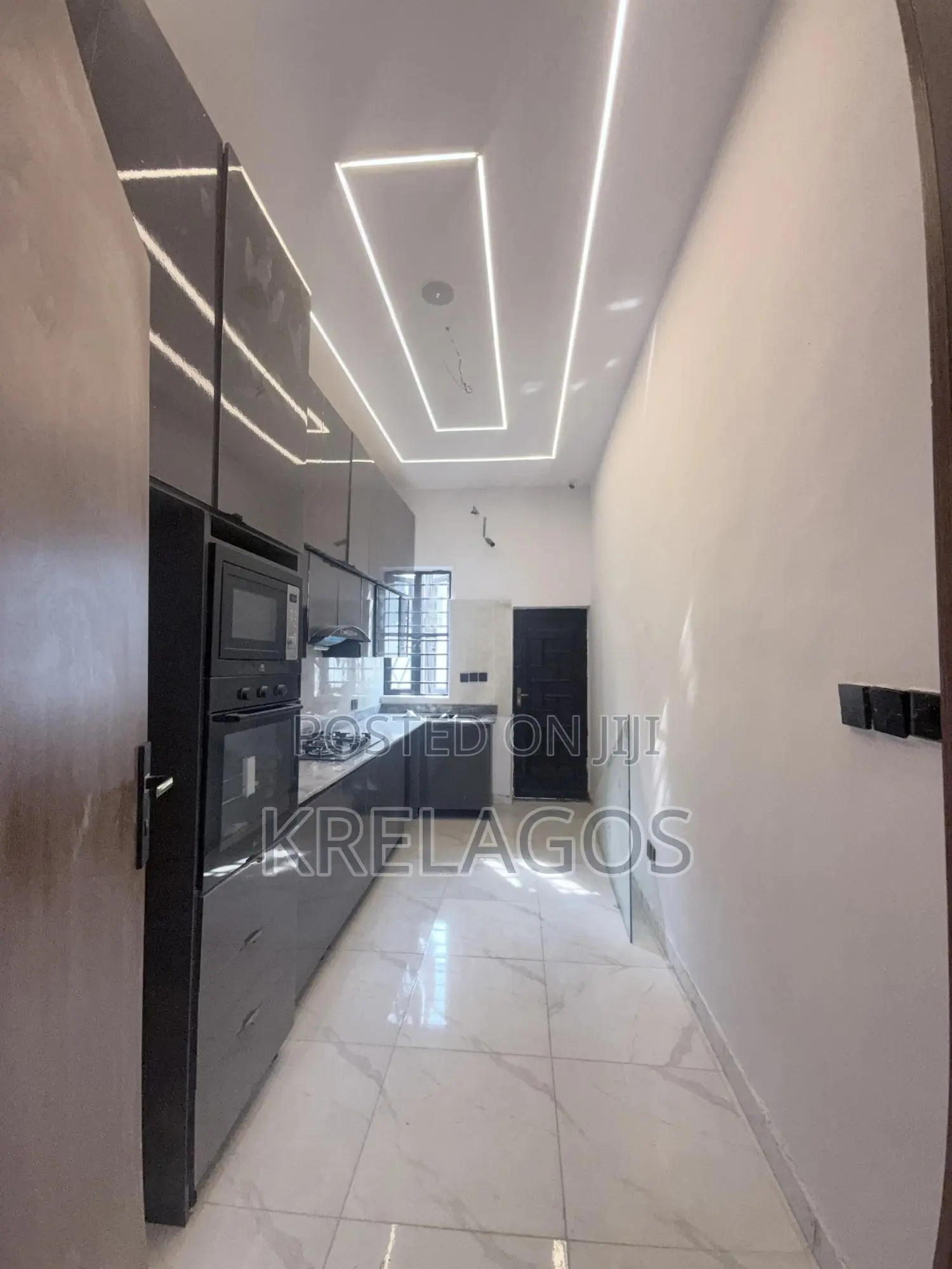 2bdrm Duplex in Abraham Adesanya Estate for sale in Abraham Adesanya Estate
