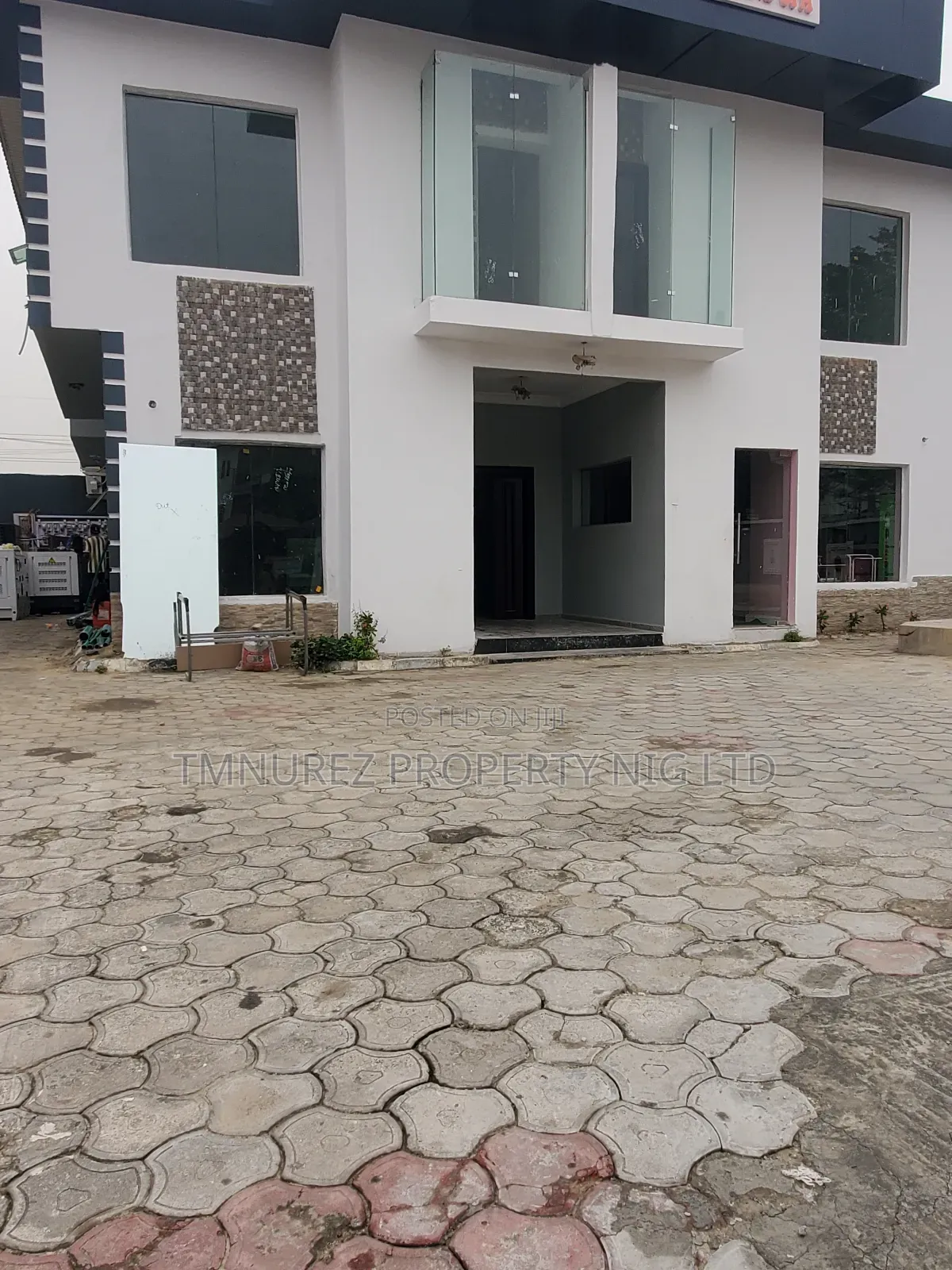 Shop for Rent at Lekki Phase1 in Lekki Phase 1