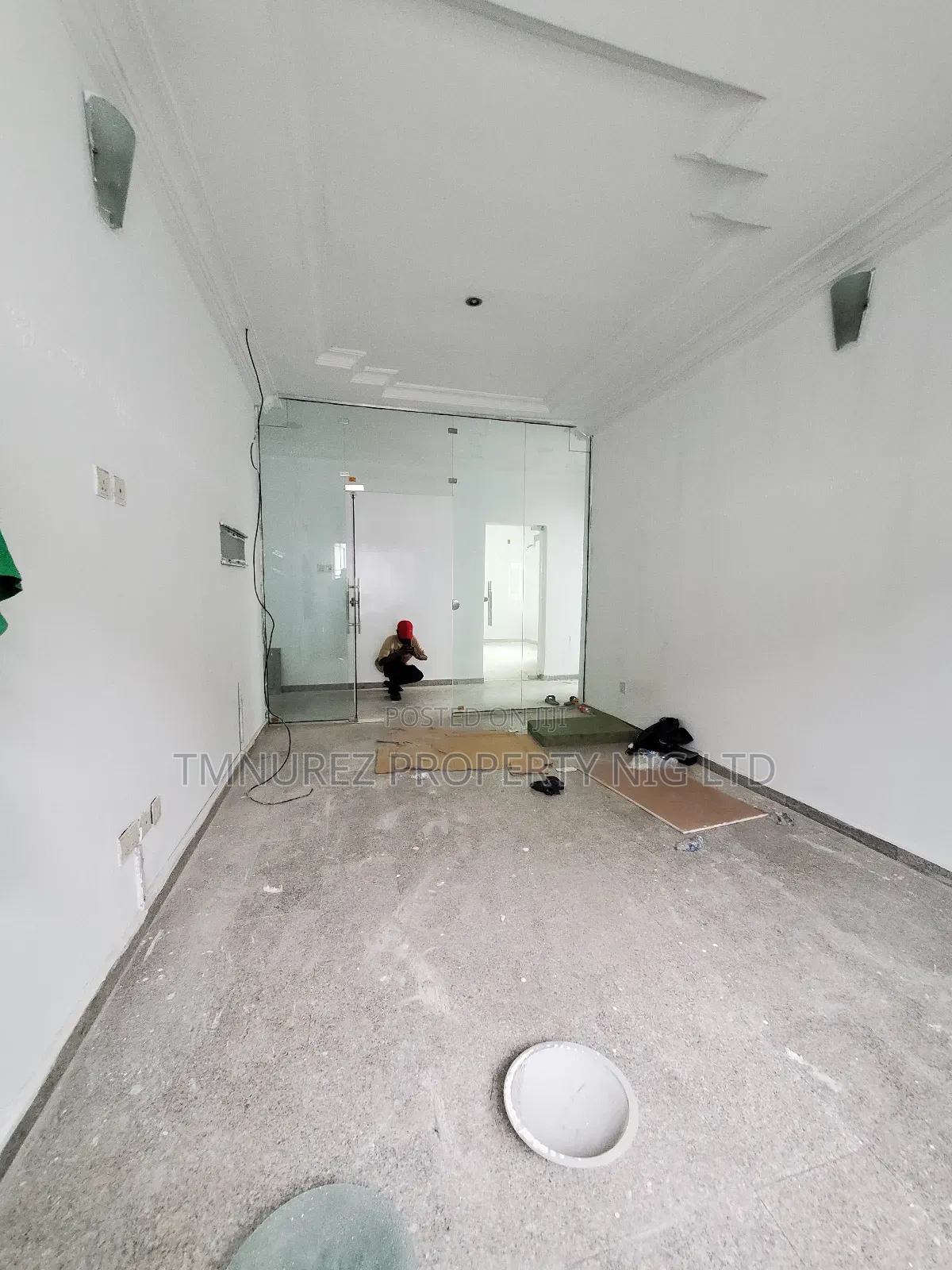 Shop for Rent at Lekki Phase1 in Lekki Phase 1