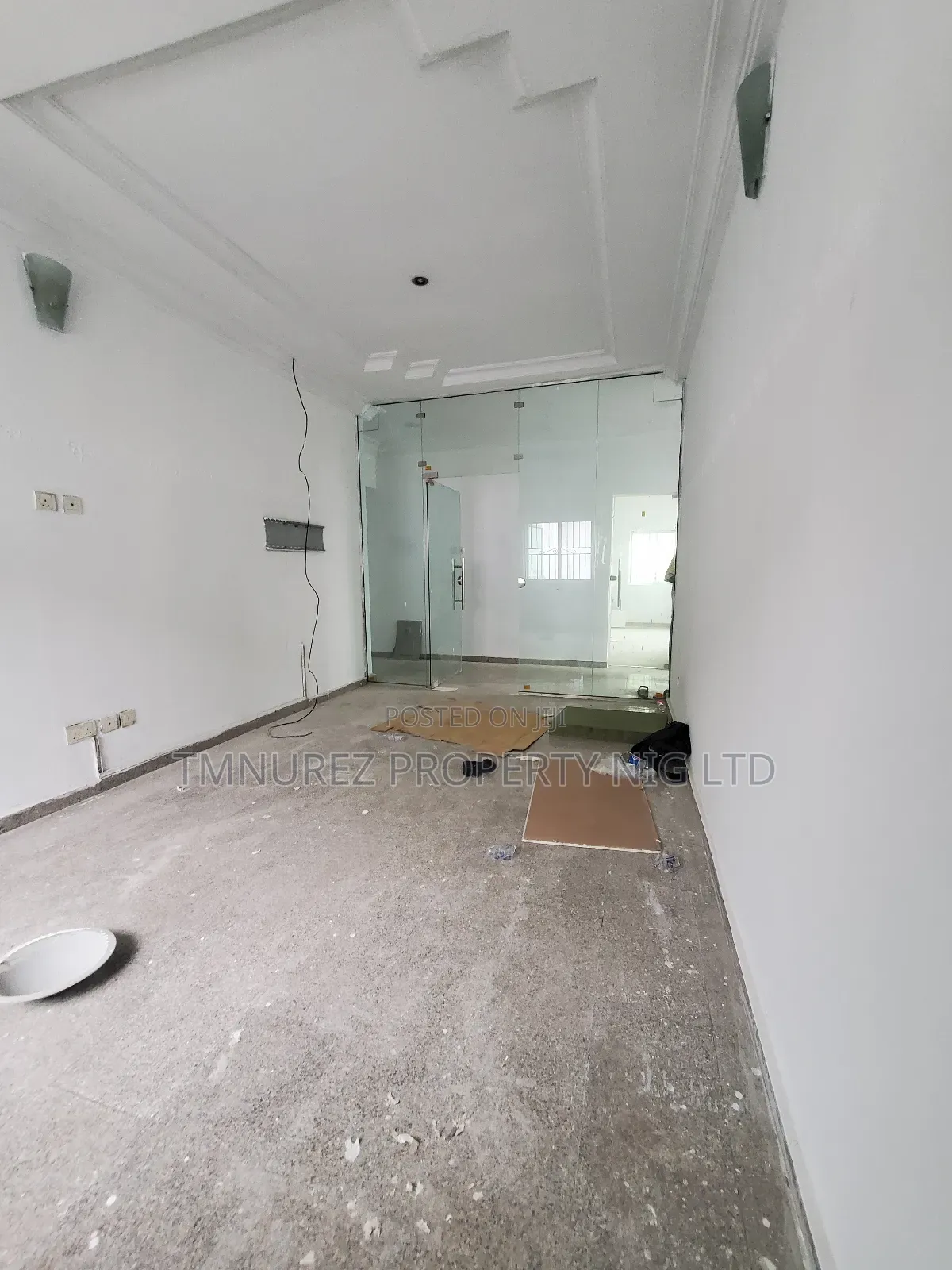 Shop for Rent at Lekki Phase1 in Lekki Phase 1