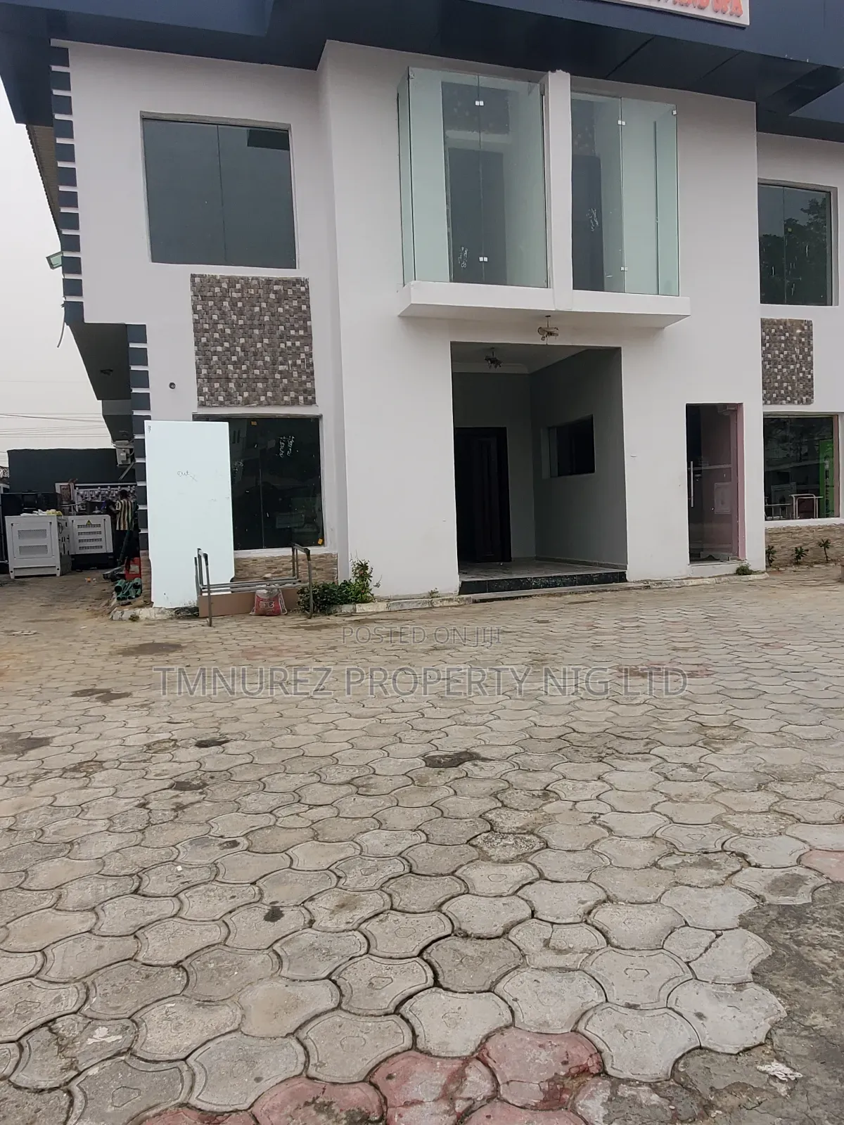Shop for Rent at Lekki Phase1 in Lekki Phase 1