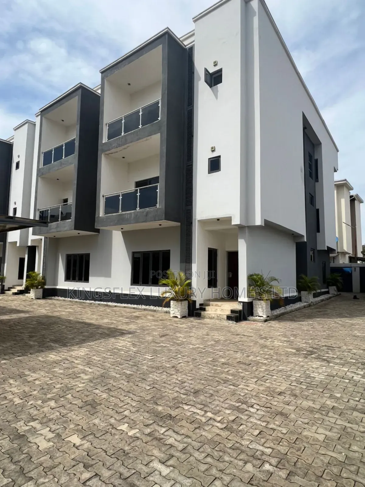 Furnished 4bdrm Townhouse/Terrace in Jahi for sale in Jahi