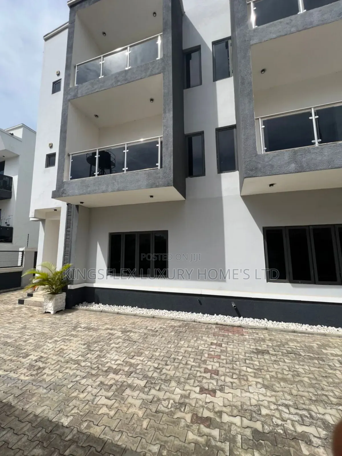 Furnished 4bdrm Townhouse/Terrace in Jahi for sale in Jahi