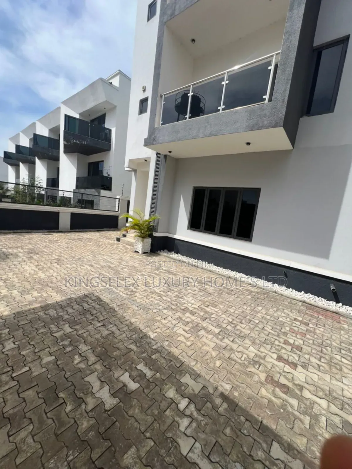 Furnished 4bdrm Townhouse/Terrace in Jahi for sale in Jahi