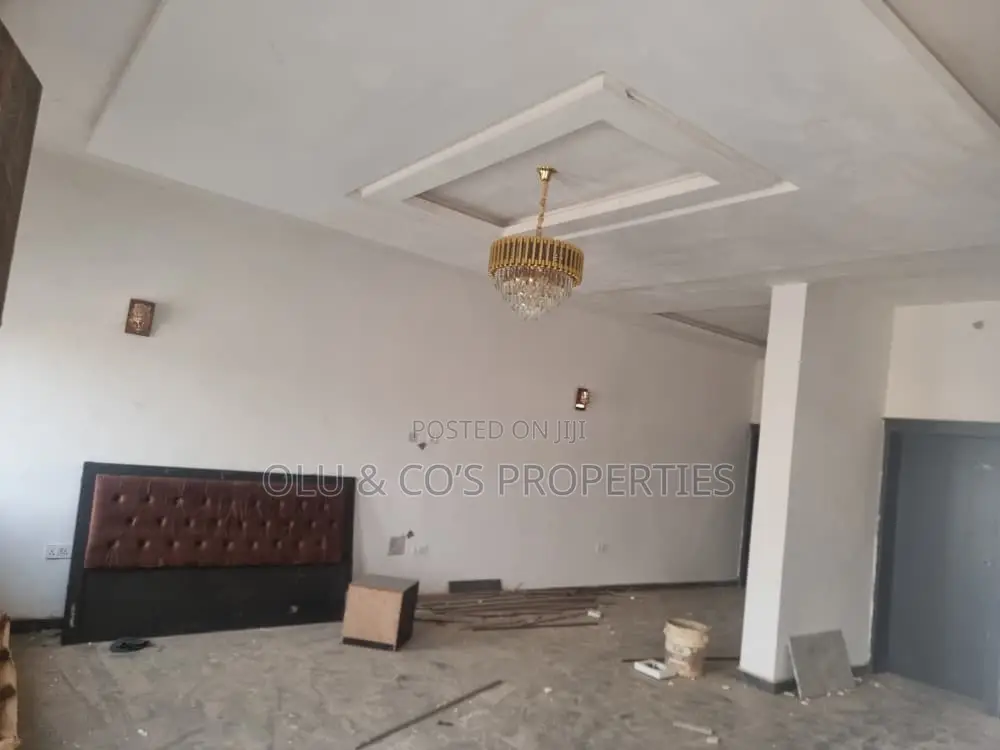 4bdrm Duplex in An Estate, Lugbe District for rent in Lugbe District