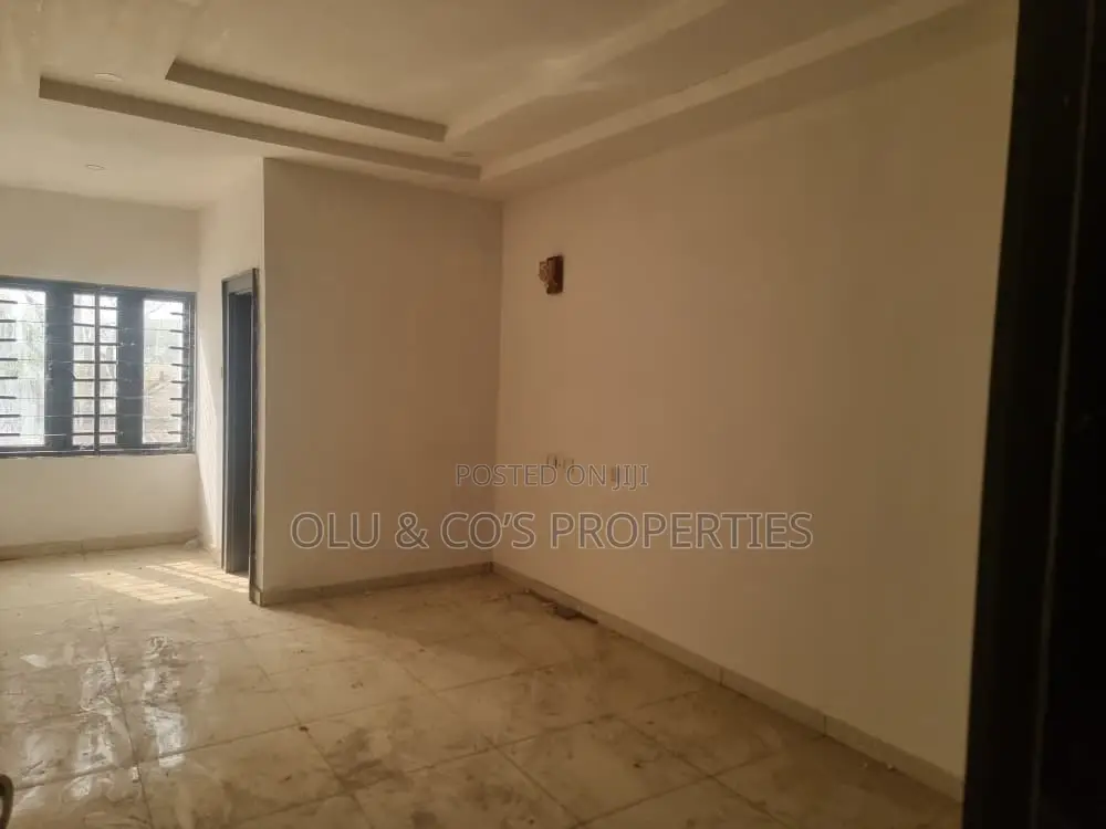 4bdrm Duplex in An Estate, Lugbe District for rent in Lugbe District