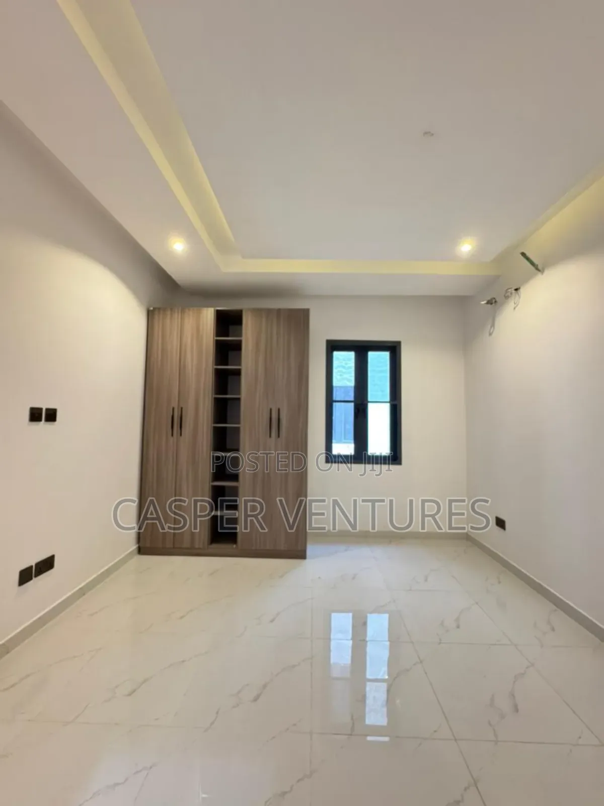 2bdrm Apartment in Off Prime Waters, Ikate for sale in Ikate