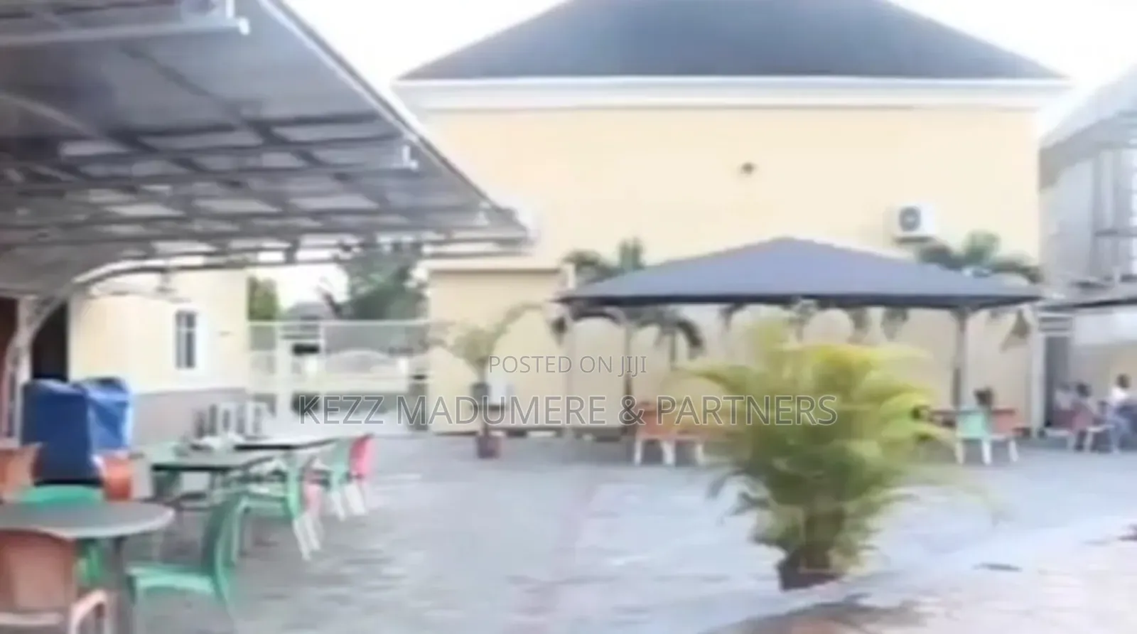 For Sale : Functional 82 Rooms Hotel in Port Harcourt in Port-Harcourt