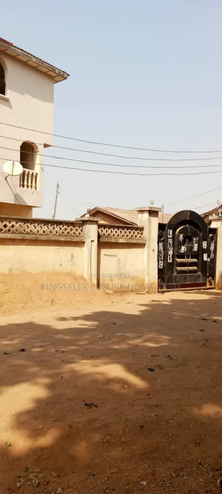 20bdrm House in Mararaba for sale in Mararaba