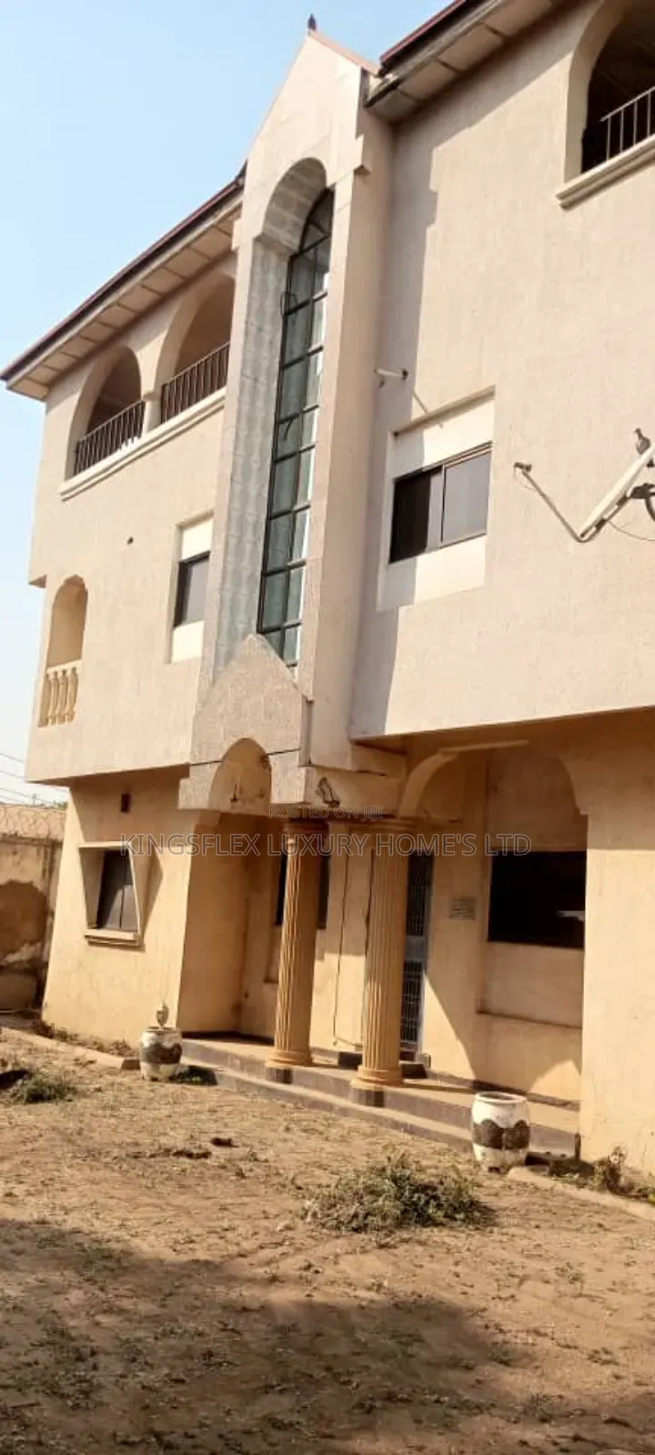 20bdrm House in Mararaba for sale in Mararaba