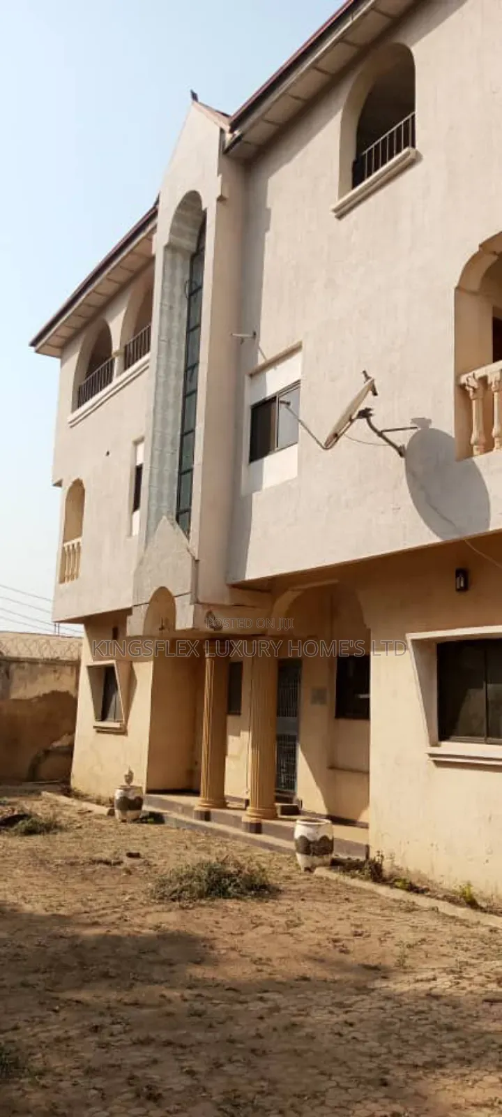 20bdrm House in Mararaba for sale in Mararaba