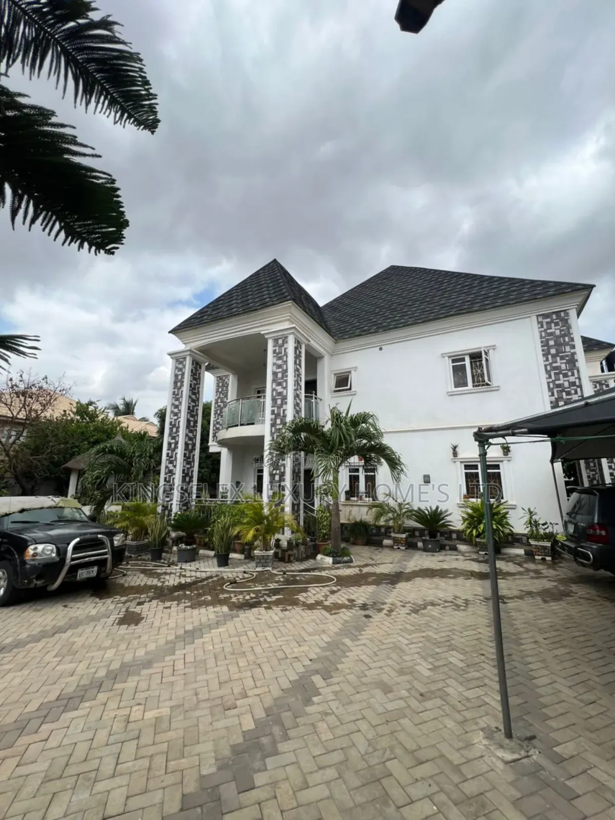 4bdrm Duplex in Mararaba for sale in Mararaba