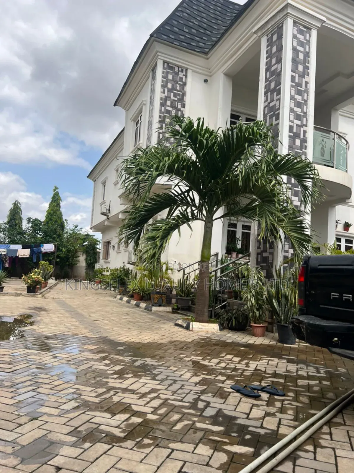 4bdrm Duplex in Mararaba for sale in Mararaba