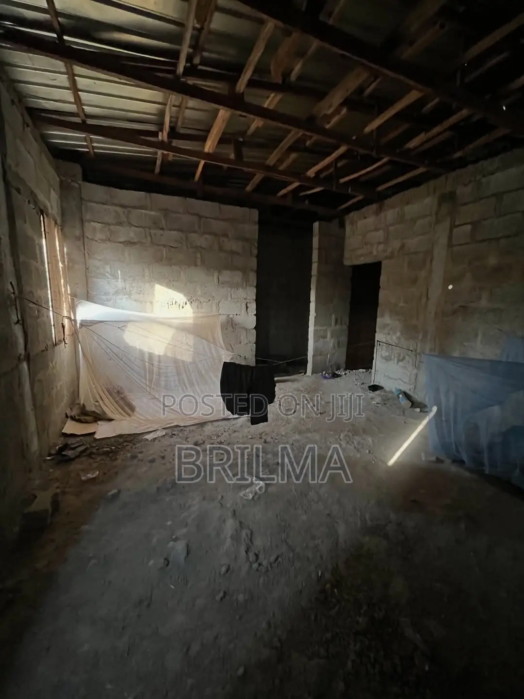 3bdrm Duplex in Kaura for sale in Kaura