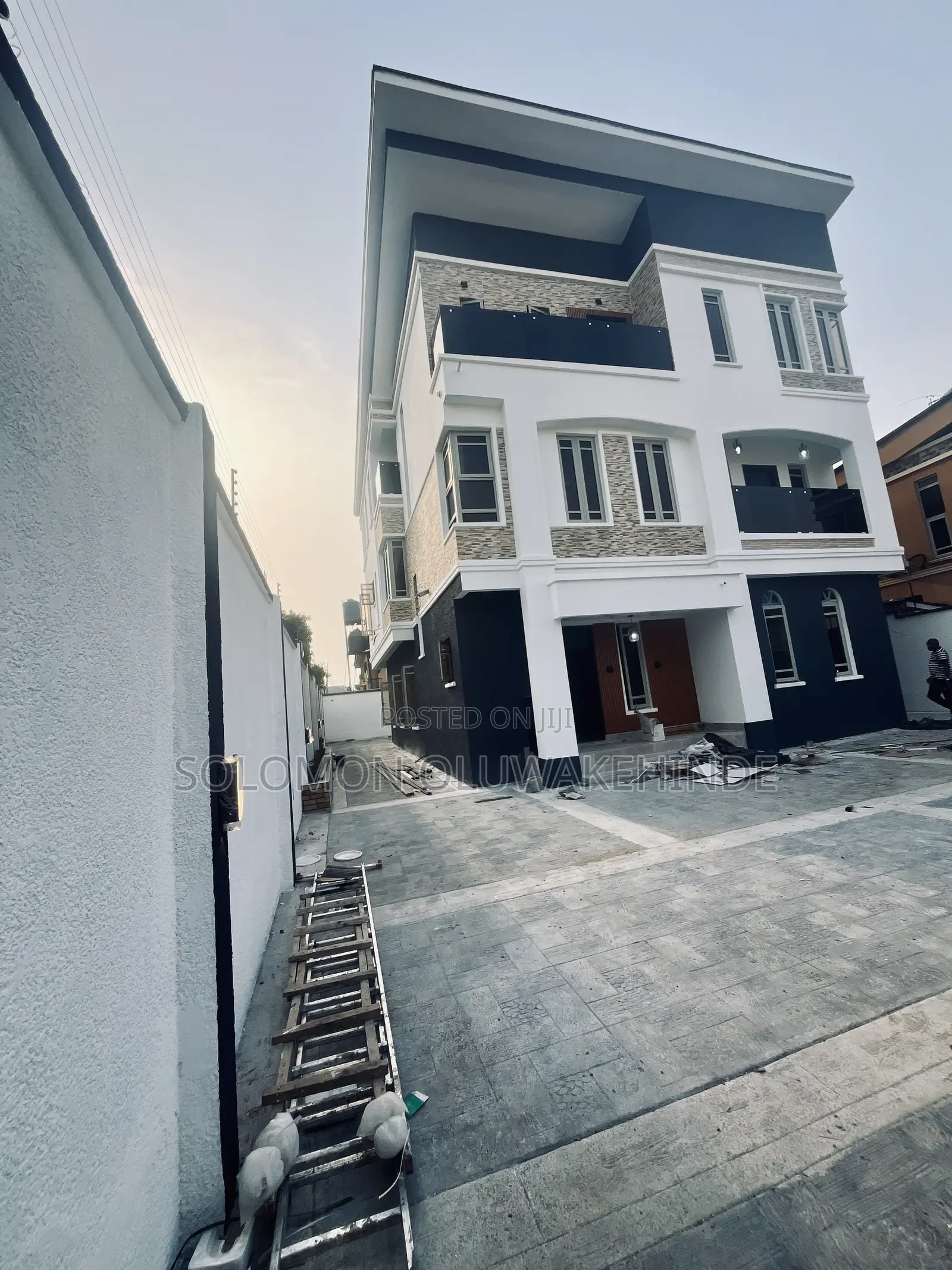 6bdrm Duplex in Gowon Estate, Alimosho for sale in Alimosho