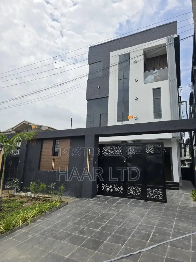 5bdrm Duplex in Ologolo for sale in Ologolo