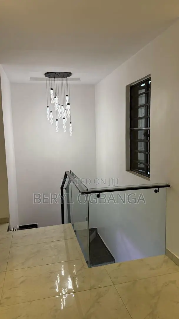 5bdrm Duplex in Ologolo for sale in Ologolo