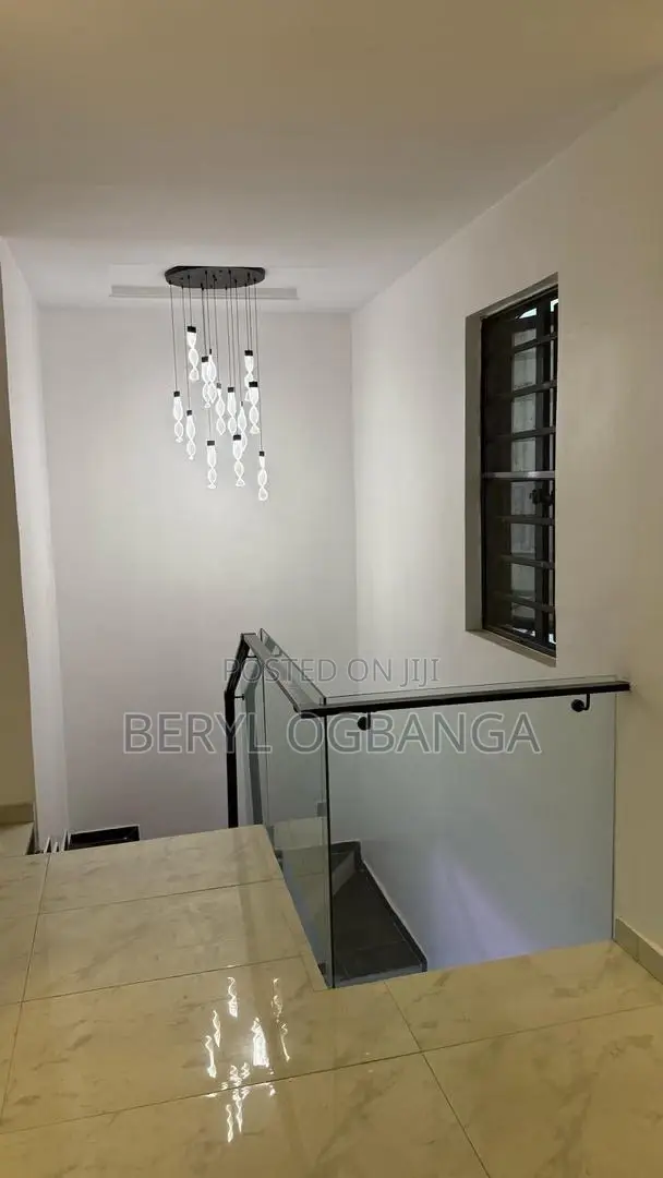 5bdrm Duplex in Ologolo for sale in Ologolo