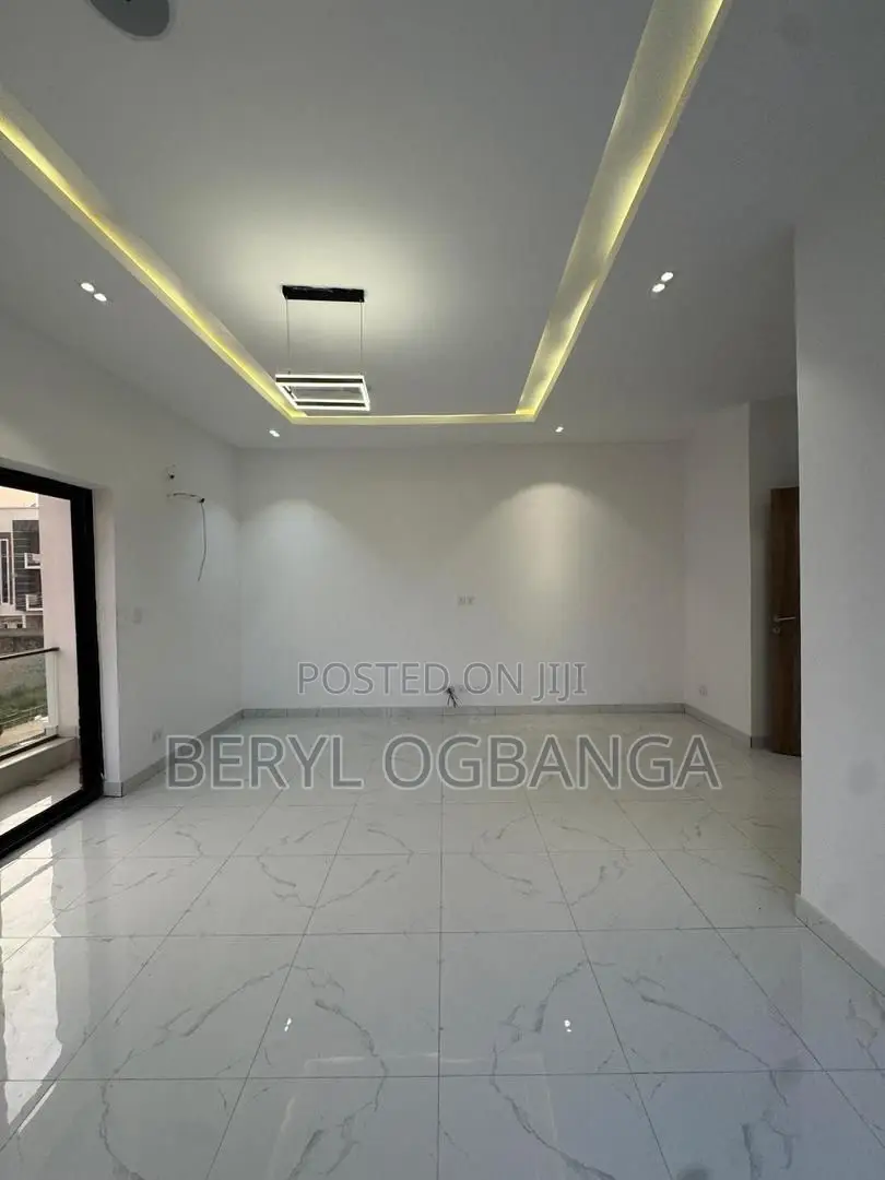 4bdrm Duplex in VGC / Ajah for sale in VGC / Ajah