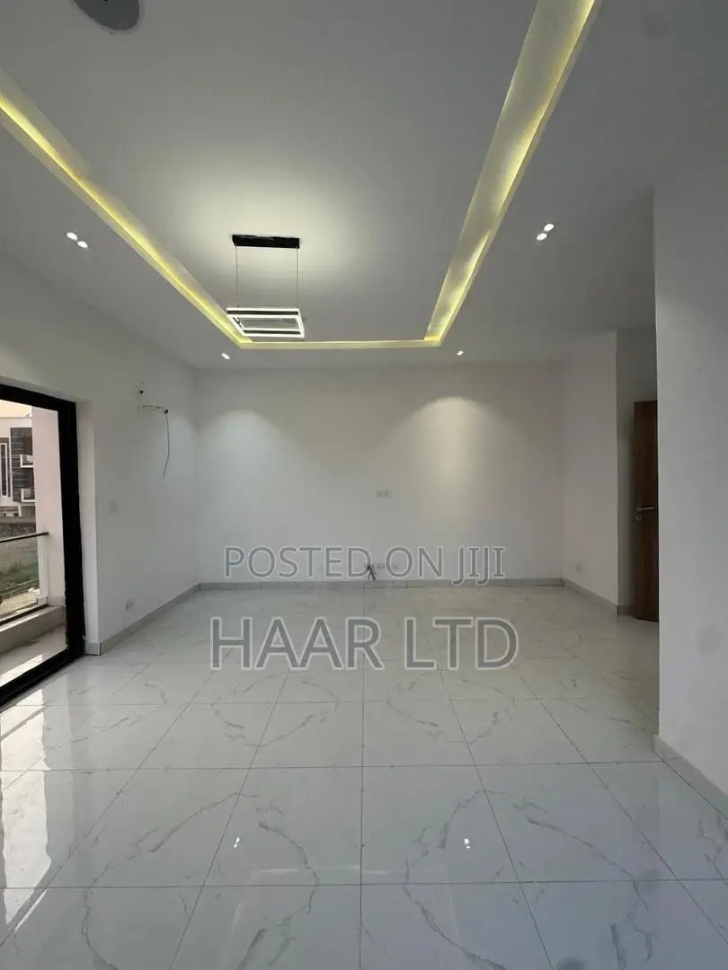 4bdrm Duplex in VGC / Ajah for sale in VGC / Ajah