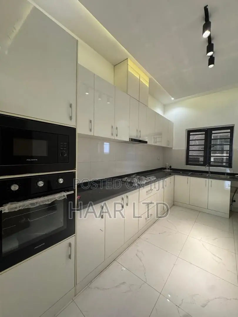 4bdrm Duplex in VGC / Ajah for sale in VGC / Ajah