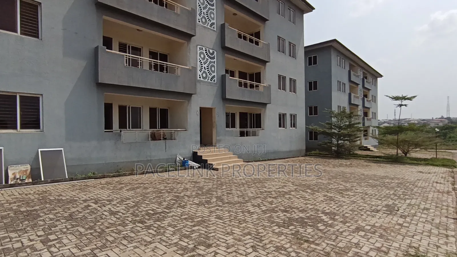 3bdrm Block of Flats in Ipaja / Ipaja for sale in Ipaja / Ipaja