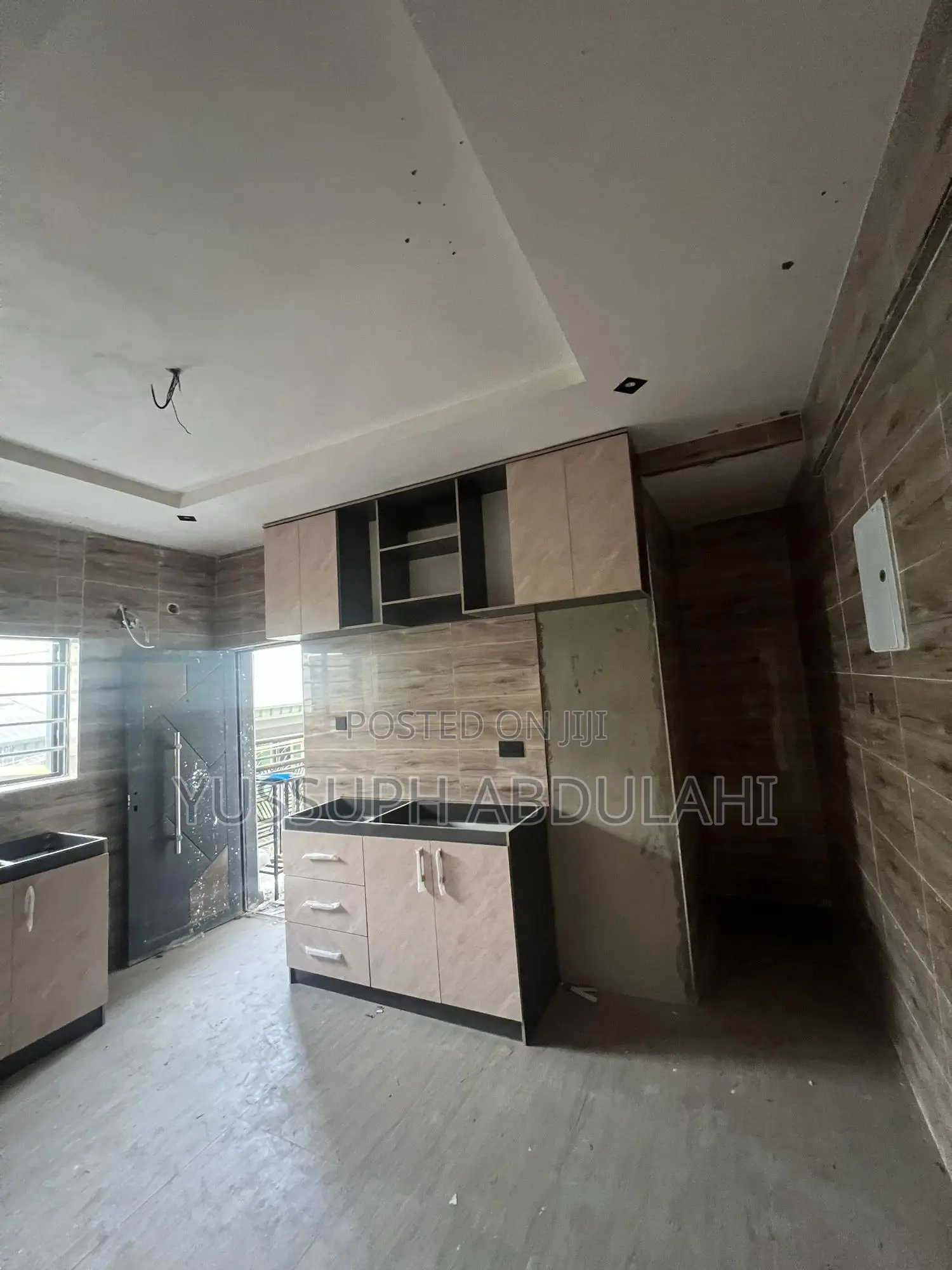 3bdrm Apartment in Yaba, Akoka for sale in Akoka