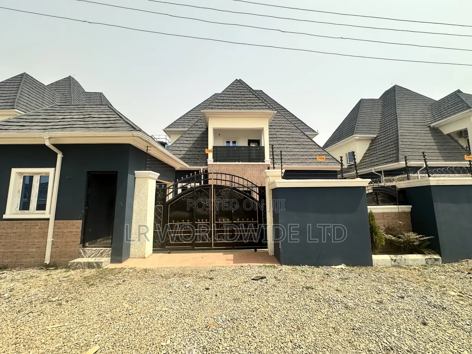 5bdrm Duplex in Lugbe District for rent in Lugbe District