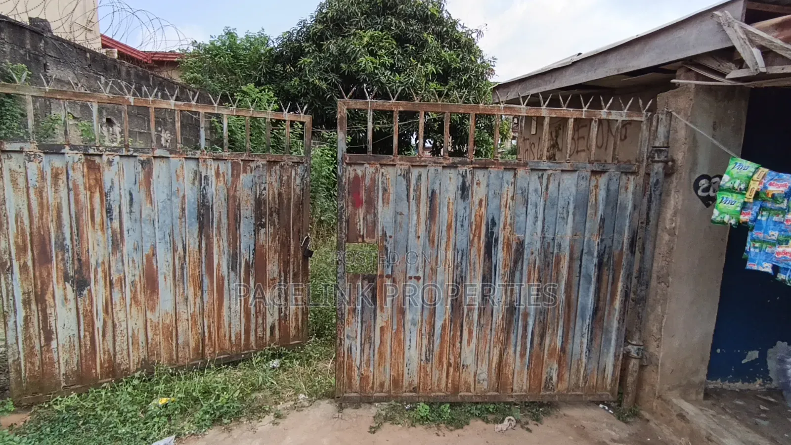Full Plot of Land on a Tarred Road in Ipaja / Ipaja