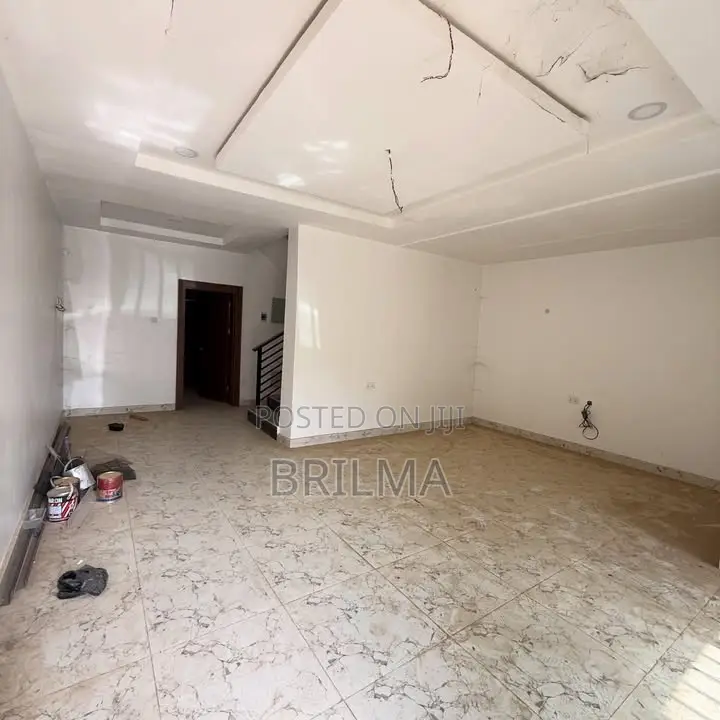 4bdrm Duplex in Jahi for sale in Jahi