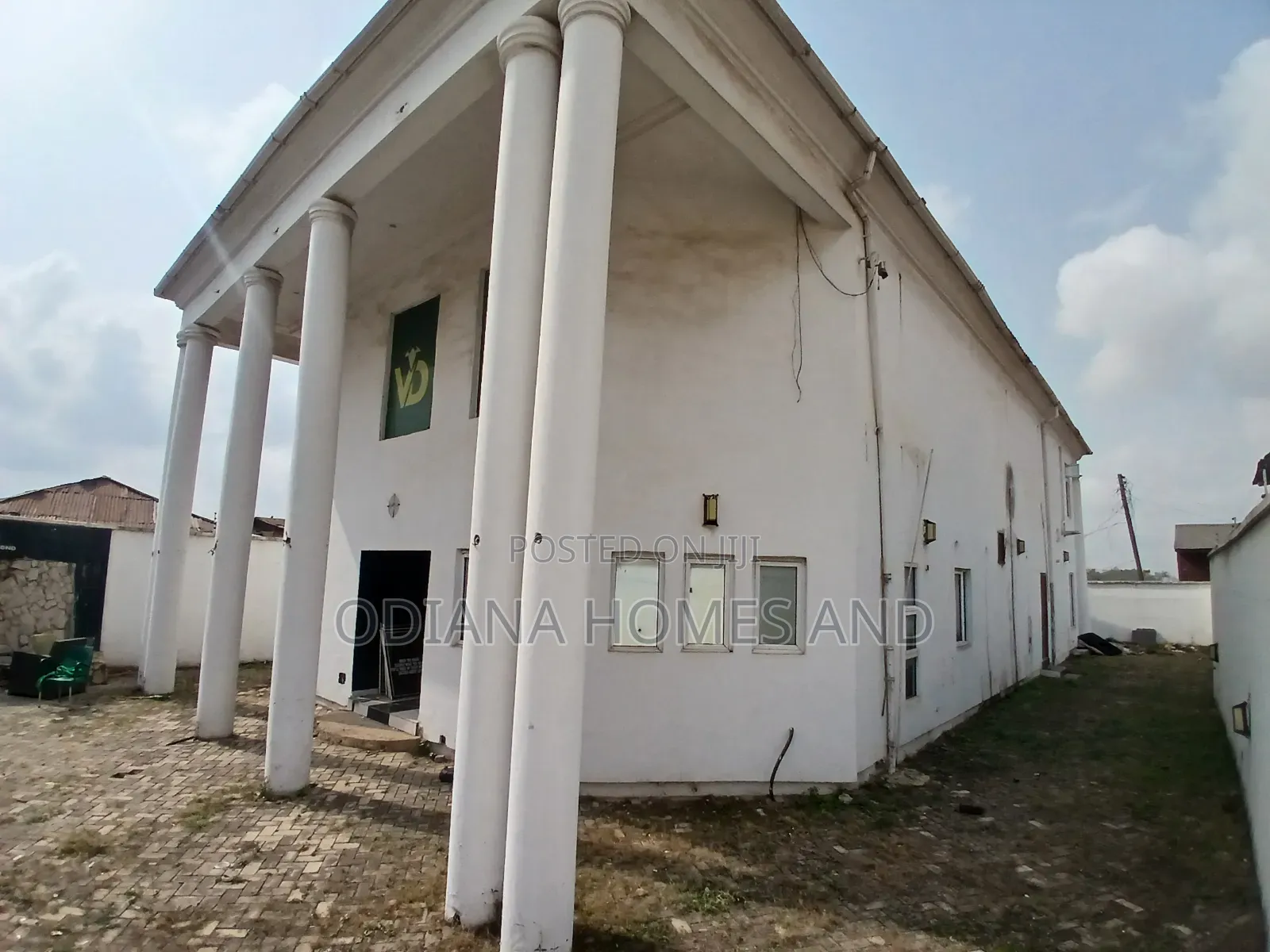 Recreational Centre for Sale Along Eleyele Roundabout Road, Ibadan in Ibadan