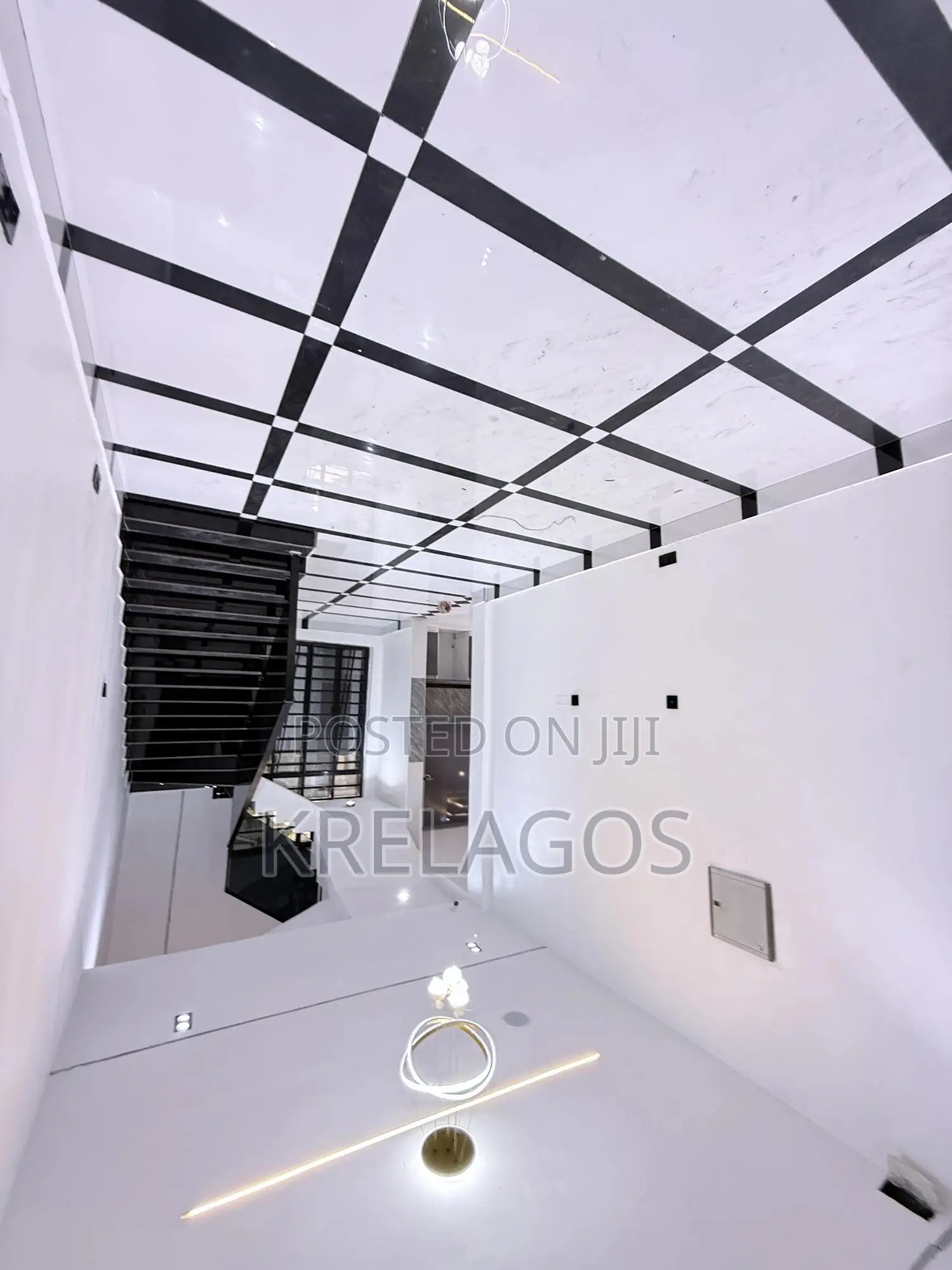 4bdrm Duplex in Chevron Toll Gate for sale in Chevron