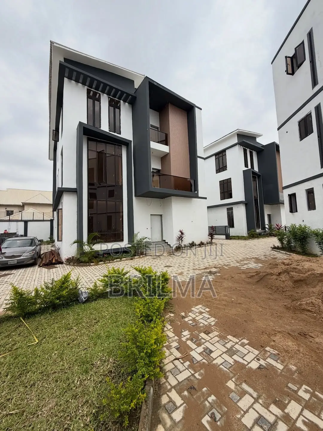 6bdrm Duplex in Mabushi for sale in Mabushi