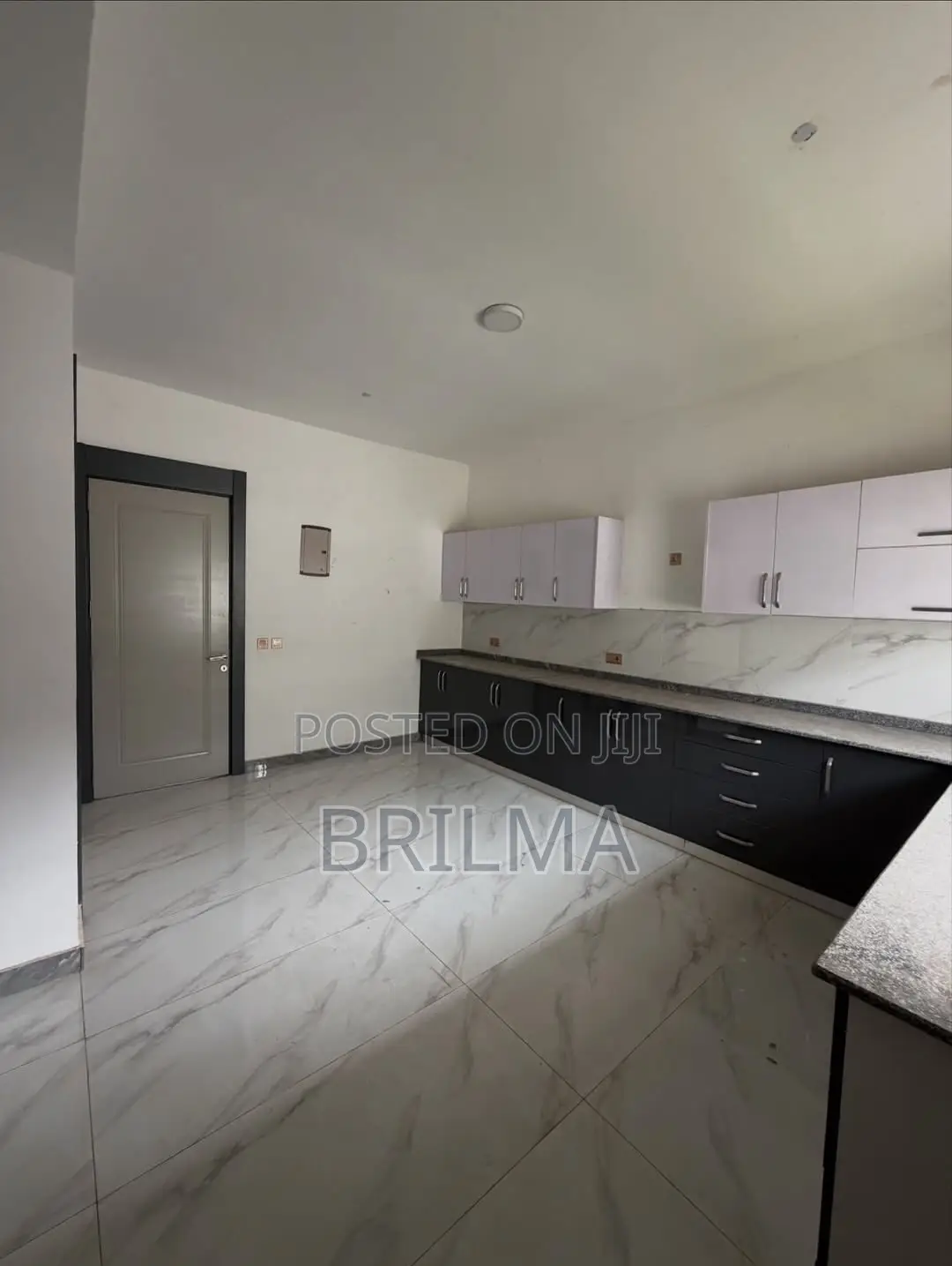 5bdrm Duplex in Jahi for sale in Jahi