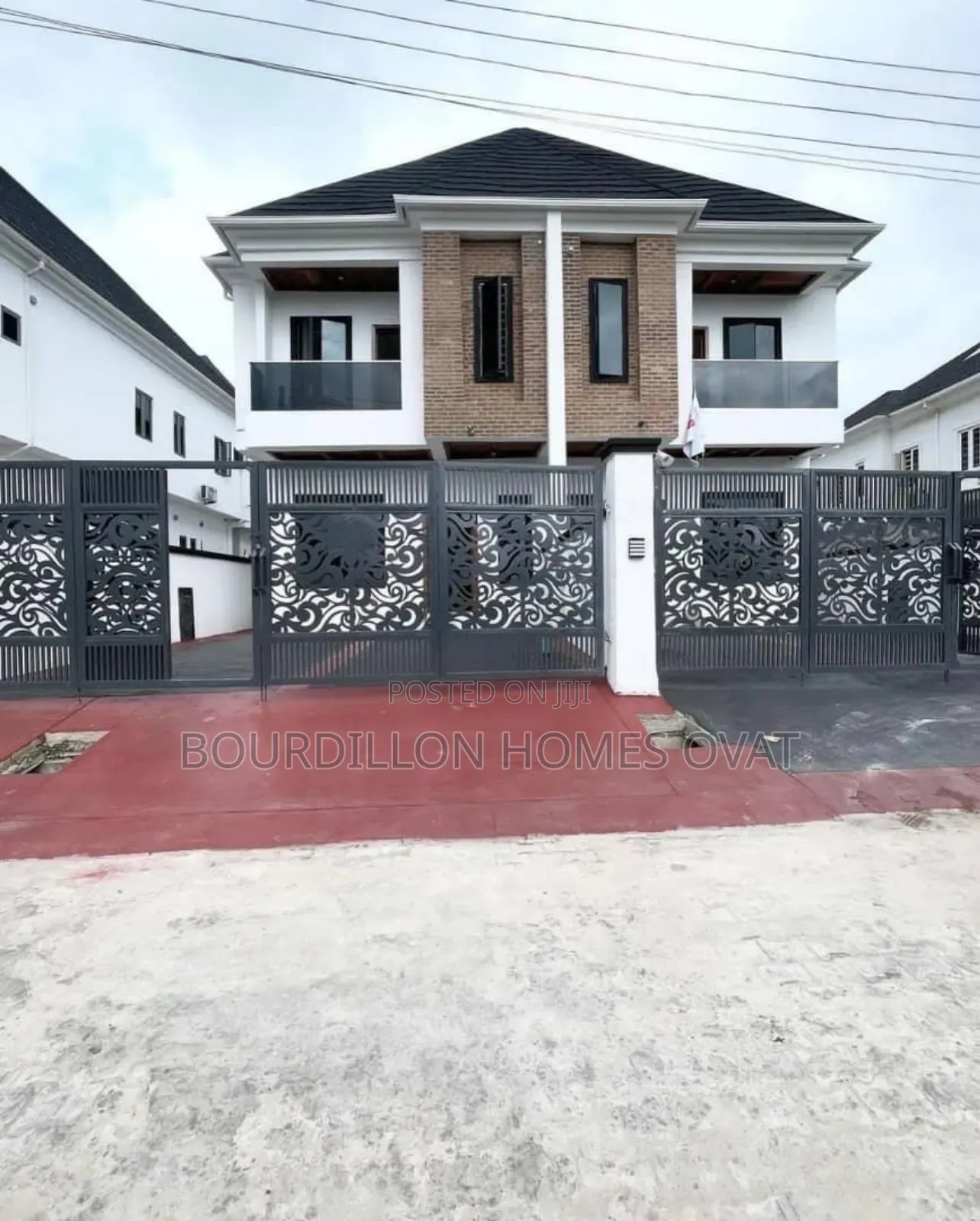 4bdrm Duplex in Chevron Toll Gate for sale in Chevron