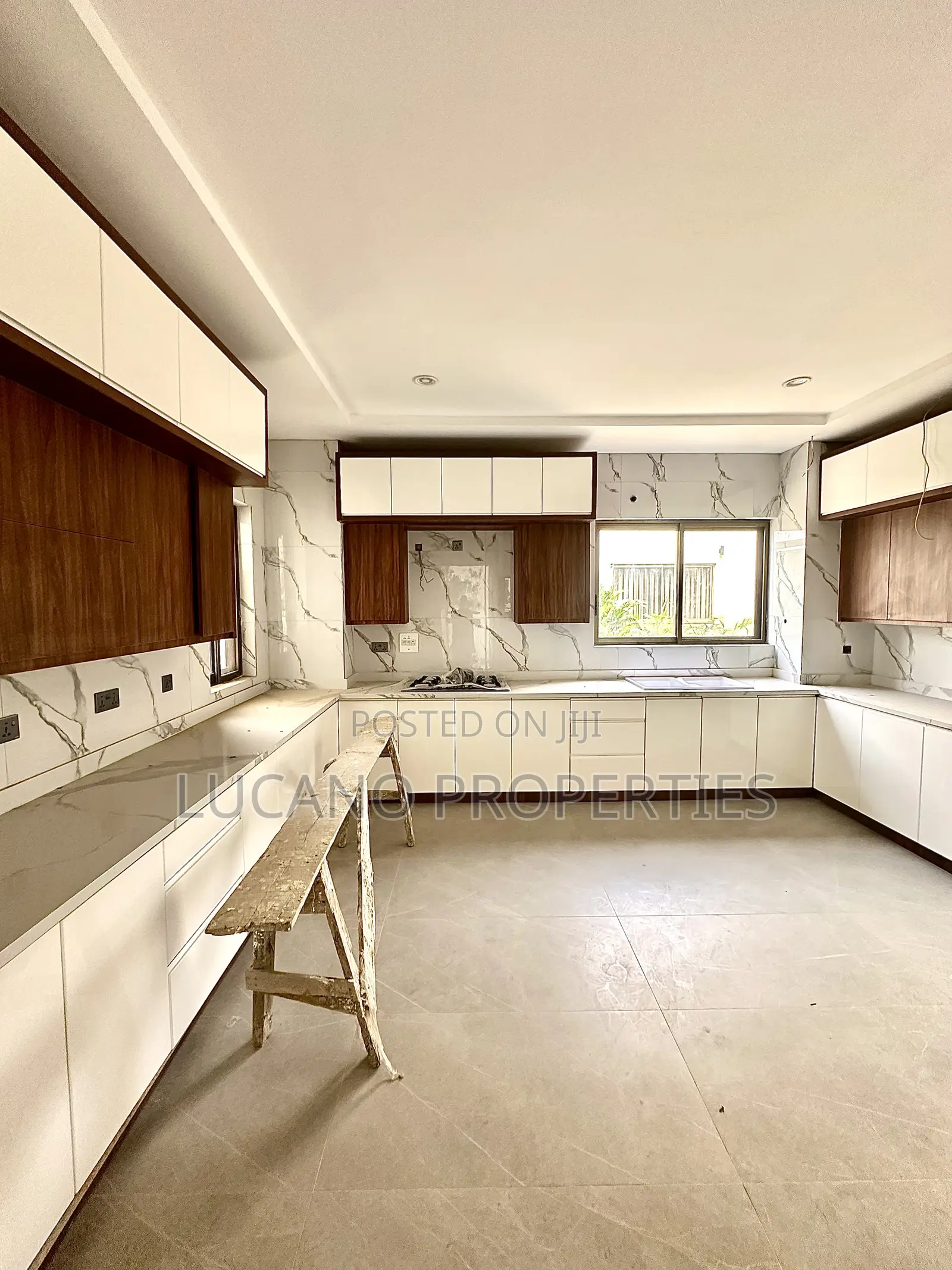 5bdrm Duplex in Maitama District for sale in Maitama