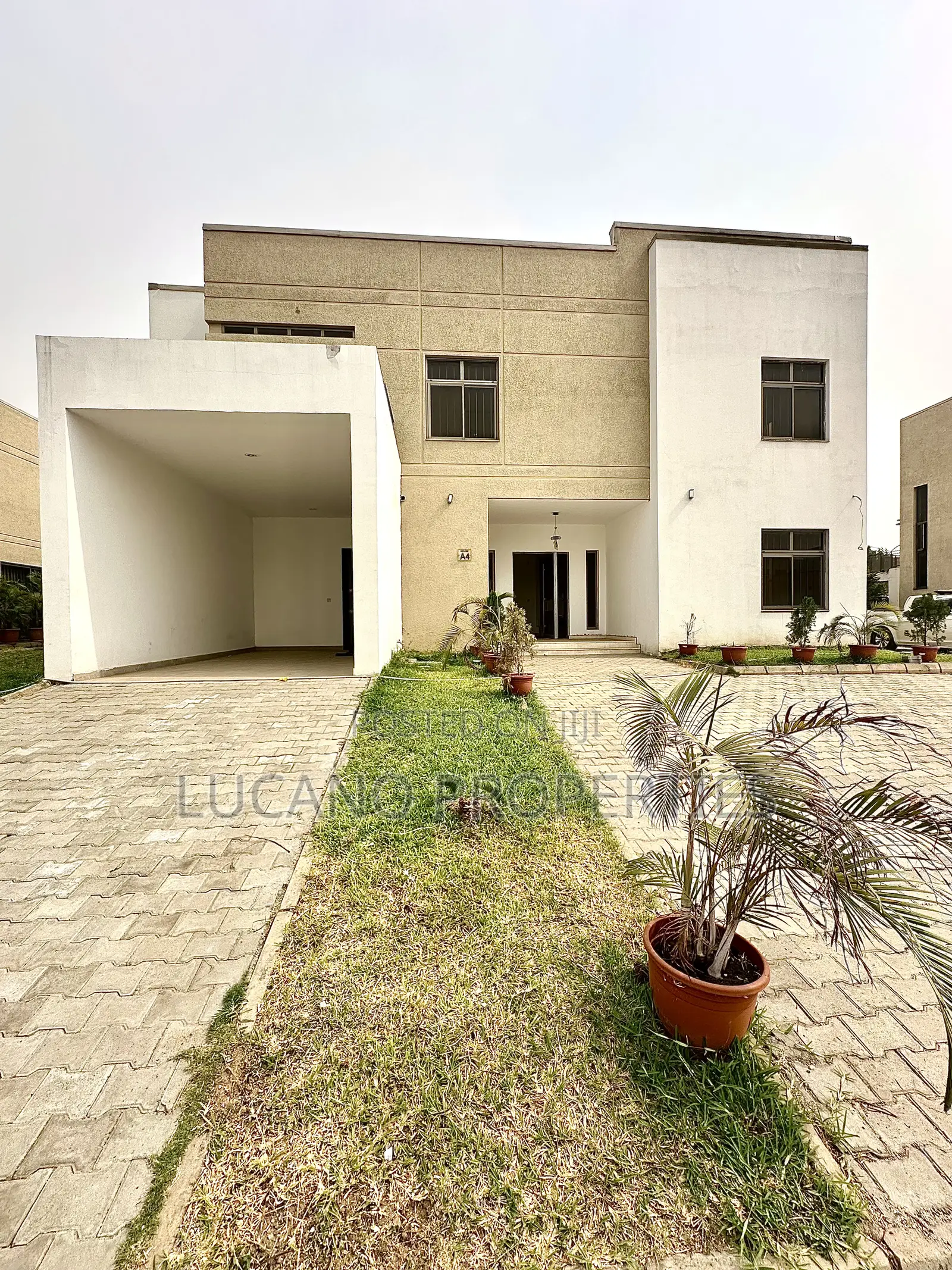 5bdrm Duplex in Maitama District for sale in Maitama